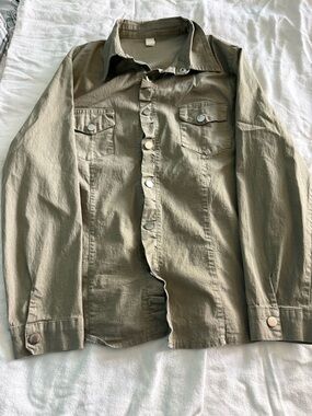 Women’s Olive Green - Lightweight Button-Up. Cute as an over top.